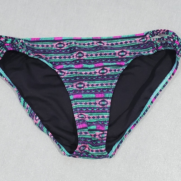 NWOT- BILLABONG CLASSIC BIKINI BOTTOM- SMALL - Picture 3 of 7